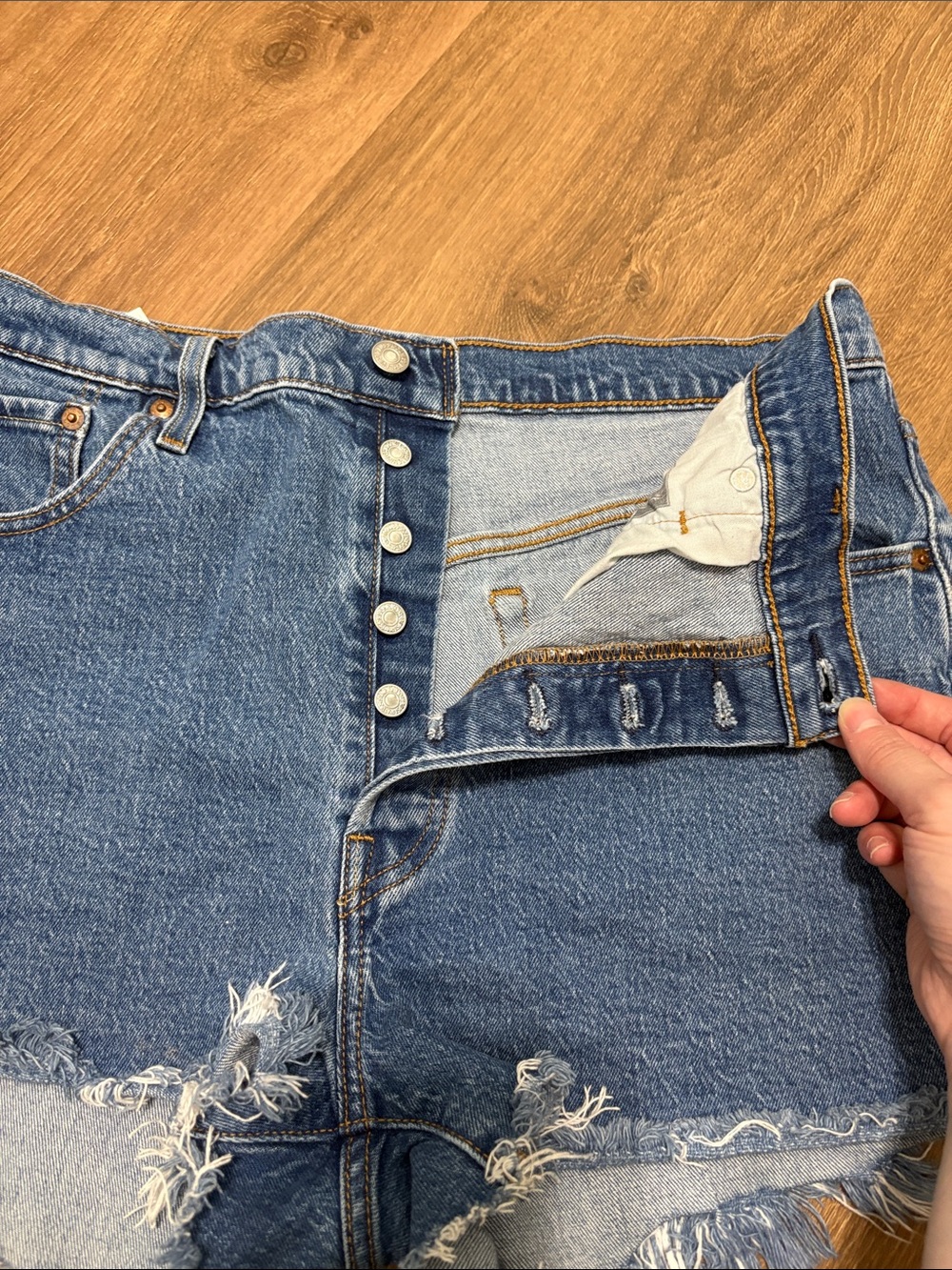 Levi's 501 High Rise Button Fly Shorts w34 - Picture 3 of 10